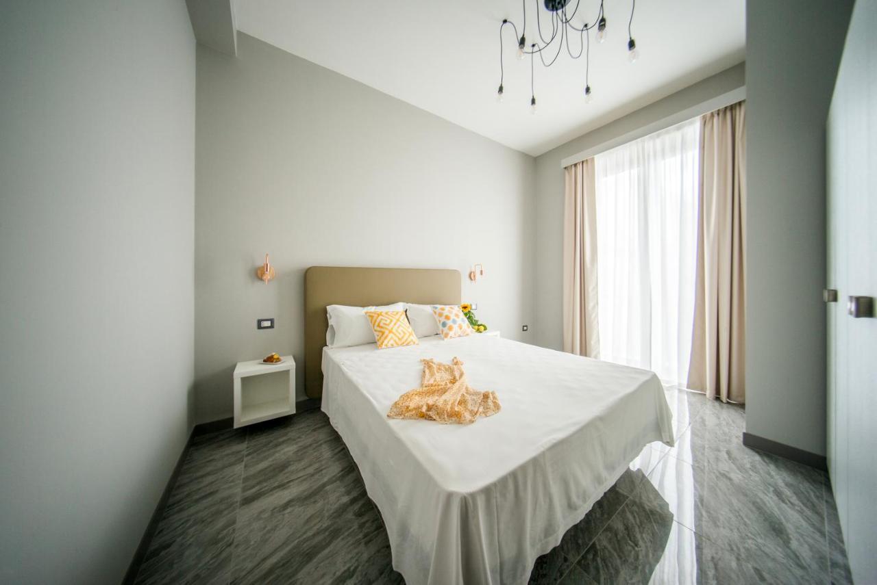 Palazzo Novecento Apartment Margherita Di Savoia Luaran gambar
