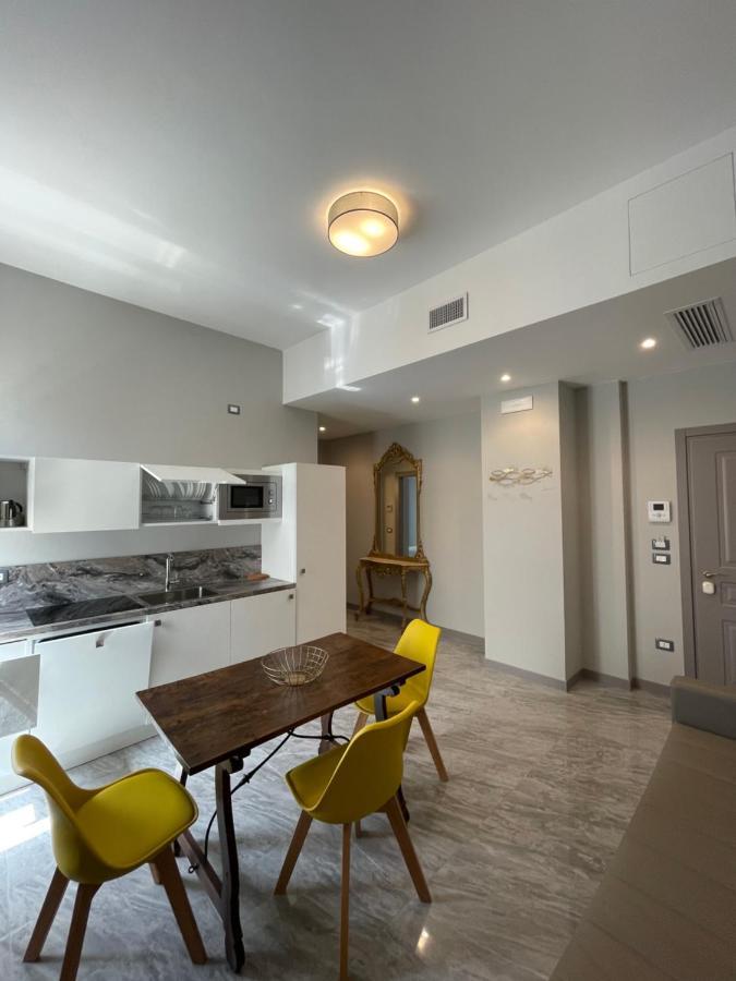 Palazzo Novecento Apartment Margherita Di Savoia Luaran gambar