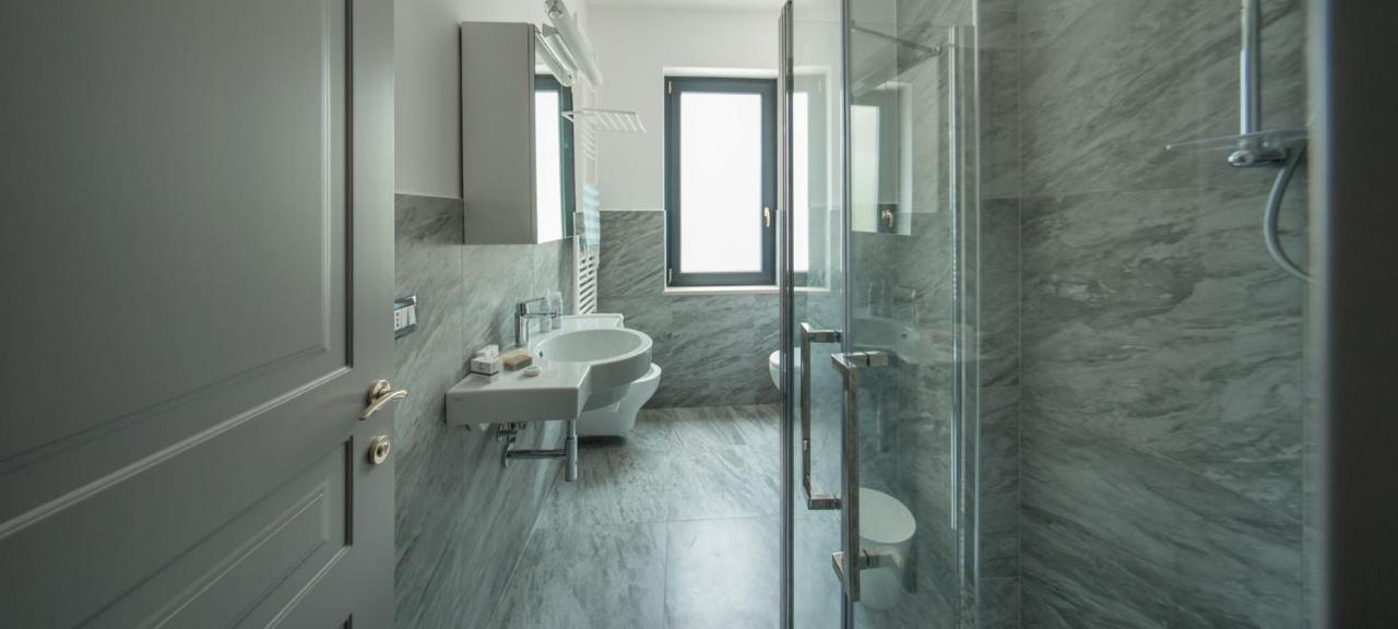 Palazzo Novecento Apartment Margherita Di Savoia Luaran gambar
