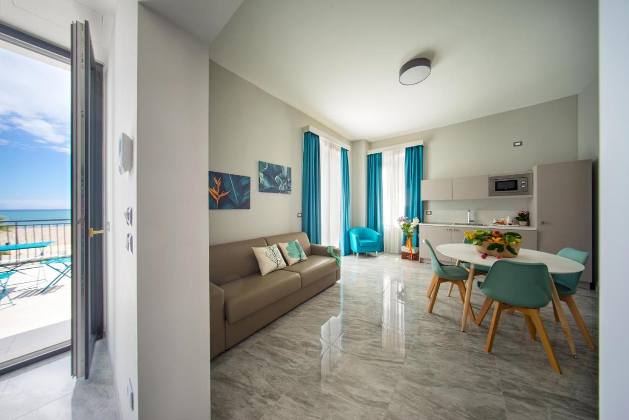 Palazzo Novecento Apartment Margherita Di Savoia Luaran gambar